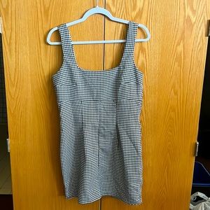 brand new,fits very well (if under 5’3 it is a little longer than a mini dress)